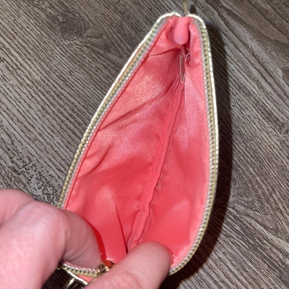 Lilly Pulitzer wristlet - Picture 5 of 8